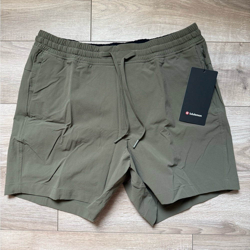 NWT Lululemon Bowline Short 5” Sage Size L
